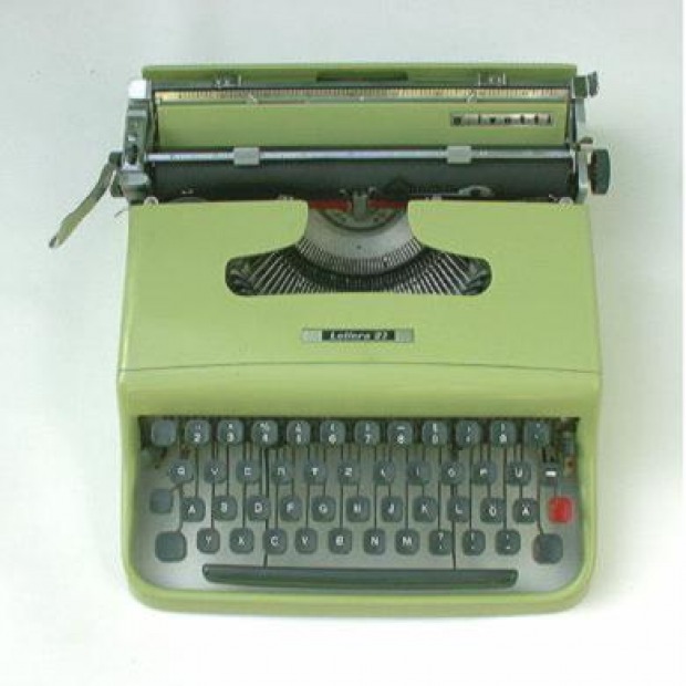 macchina da scrivere olivetti lettera 22 anni '50